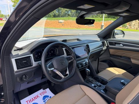 Used 2021 Volkswagen Atlas Cross Sport SEL AWD/4WD image 30