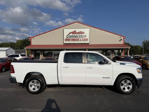 Used 2022 RAM 1500 Big Horn AWD/4WD image 3