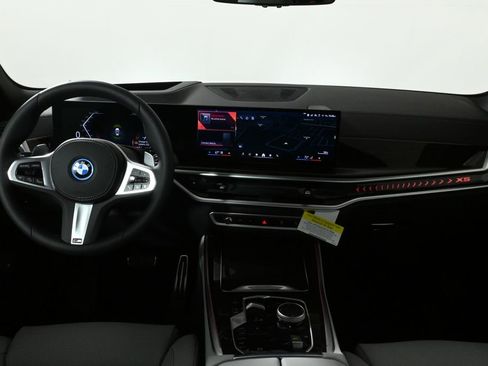 Used 2026 BMW X5 xDrive50e w/ M Sport Package image 18