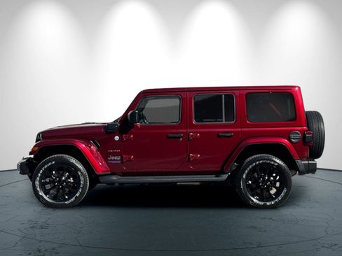 Used 2021 Jeep Wrangler Unlimited Sahara w/ Cold Weather Group image 7