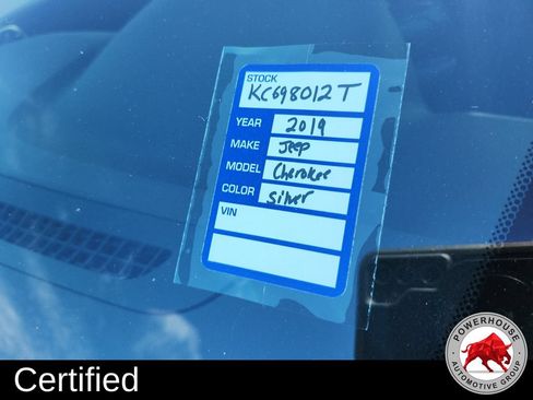 Used 2019 Jeep Grand Cherokee Laredo RWD image 11