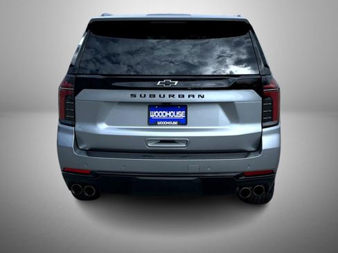 Certified 2025 Chevrolet Suburban Z71 image 6