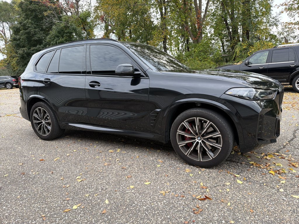 Used 2024 BMW X5 xDrive40i w/ M Sport Package AWD/4WD image 17