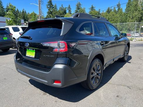 Used 2025 Subaru Outback Onyx Edition AWD/4WD image 4