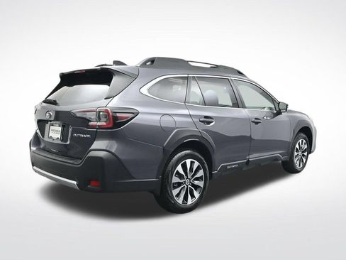 Used 2025 Subaru Outback Limited AWD/4WD image 8