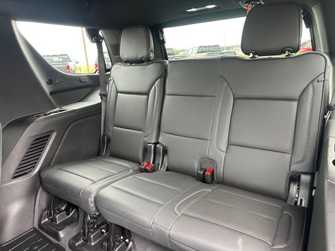 Used 2026 GMC Yukon Denali w/ Sun & Power Step Package AWD/4WD image 25