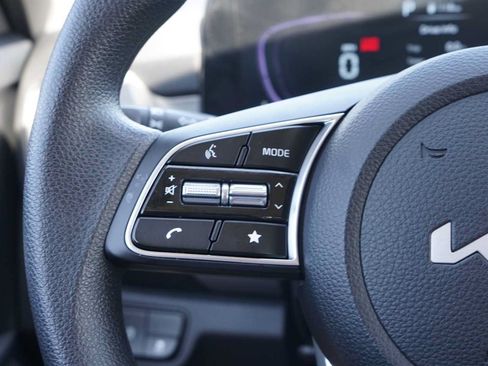 Certified 2026 Kia Seltos LX FWD image 15