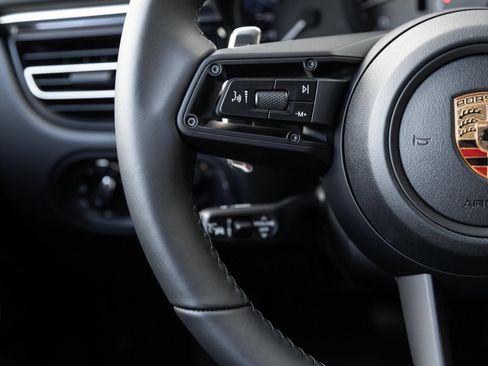 Certified 2026 Porsche Macan S AWD/4WD image 15