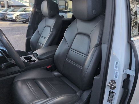 Used 2019 Porsche Cayenne image 30