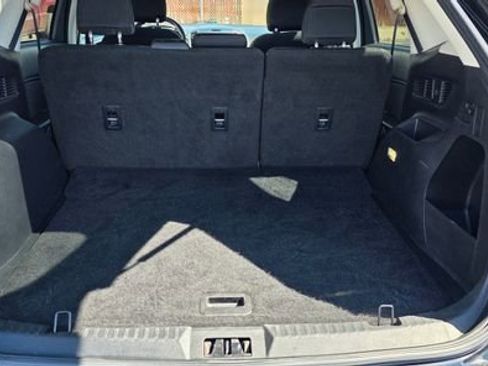 Used 2018 Ford Edge SE image 7