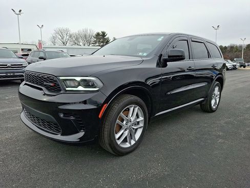 Certified 2025 Dodge Durango GT image 3