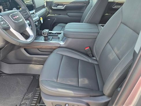 New 2026 GMC Sierra 1500 SLT AWD/4WD image 17