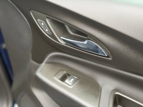 Used 2023 Chevrolet Equinox RS AWD/4WD image 19