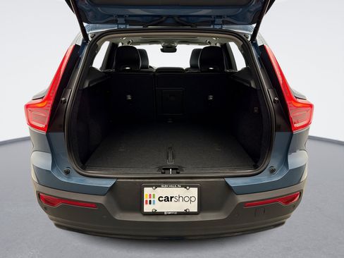 Used 2023 Volvo XC40 B5 Plus w/ Protection Package Premier image 22