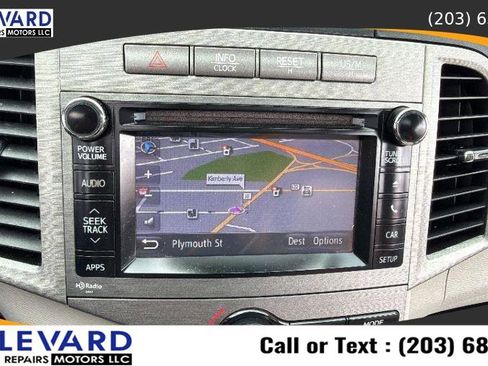 Used 2013 Toyota Venza LE w/ LE Preferred Pkg AWD/4WD image 17