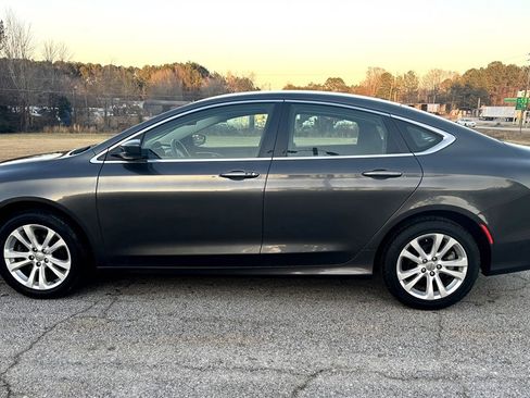 Used 2015 Chrysler 200 Limited w/ Convenience Group image 10