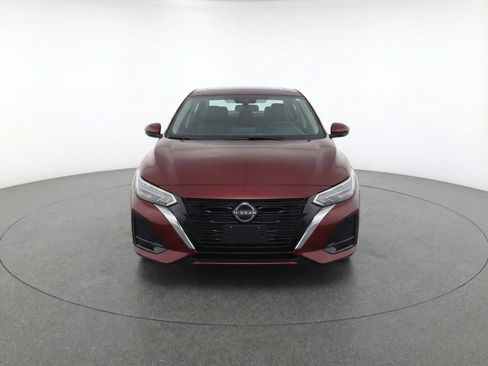 Used 2024 Nissan Altima 2.5 SV FWD image 2