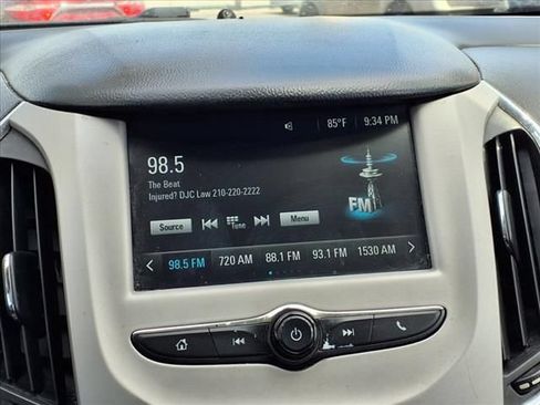 Used 2017 Chevrolet Cruze LS FWD image 17