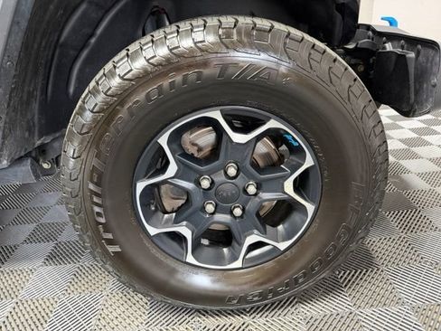 Used 2022 Jeep Wrangler Unlimited Rubicon 4xe w/ Cold Weather Group AWD/4WD image 44
