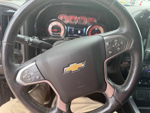 Used 2018 Chevrolet Silverado 1500 LTZ Z71 w/ LTZ Plus Package AWD/4WD image 15