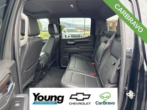 Certified 2025 GMC Sierra 1500 SLT AWD/4WD image 15