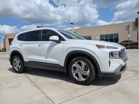 Used 2021 Hyundai Santa Fe SE FWD image 1