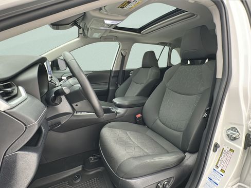Used 2023 Toyota RAV4 XLE w/ Convenience Package AWD/4WD image 13