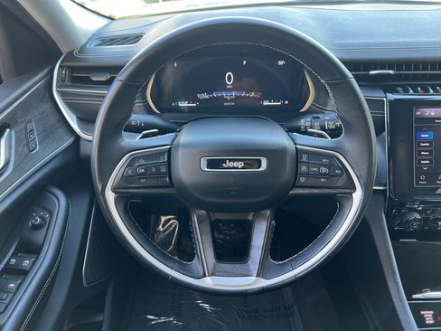 Used 2021 Jeep Grand Cherokee L Limited AWD/4WD image 29