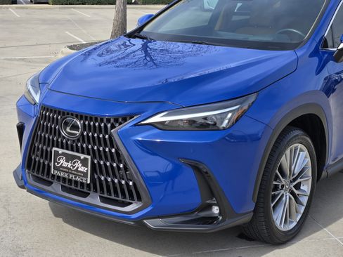 Used 2025 Lexus NX 350 AWD w/ Accessory Package (2T) image 12