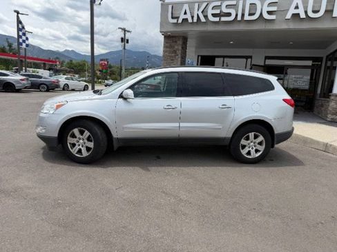 Used 2012 Chevrolet Traverse LT AWD/4WD image 3
