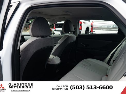 Used 2024 Hyundai Elantra Limited FWD image 23