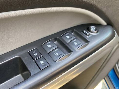 Used 2019 Chevrolet Colorado LT w/ Safety Package RWD image 13