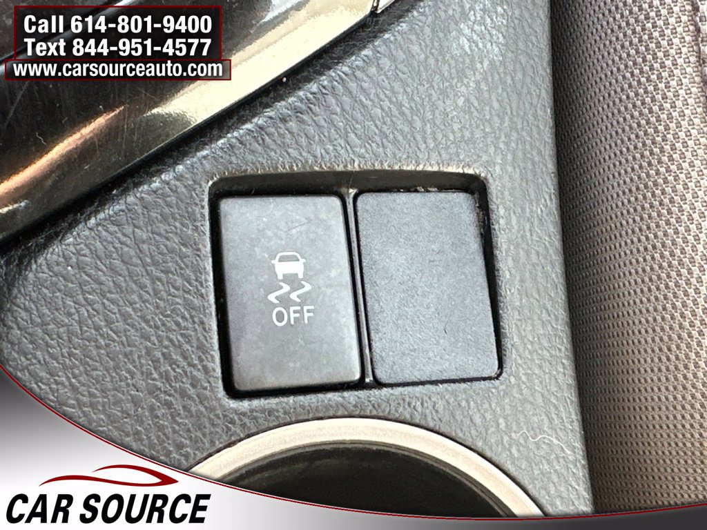 Used 2016 Toyota Corolla LE FWD image 25