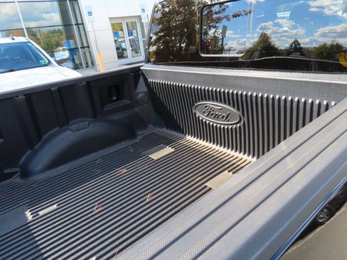 Used 2022 Ford F150 XLT w/ Equipment Group 302A High image 12