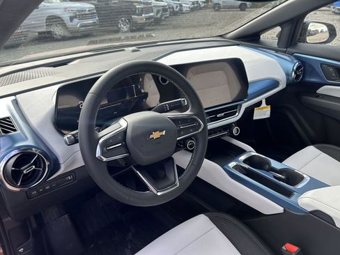 New 2026 Chevrolet Equinox EV LT FWD image 15