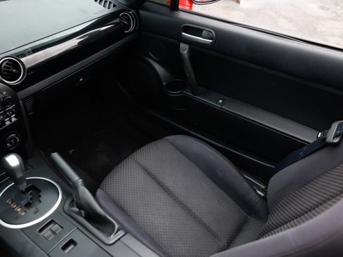 Used 2008 MAZDA MX-5 Miata Touring image 16