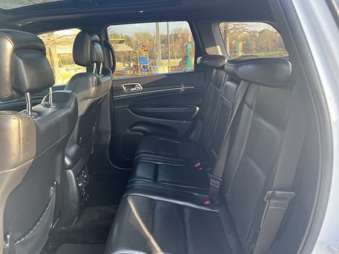 Used 2018 Jeep Grand Cherokee Limited w/ Luxury Group II image 31