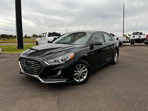 Used 2018 Hyundai Sonata SE image 1