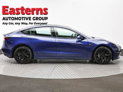 Used 2021 Tesla Model 3 Standard Range Plus image 4