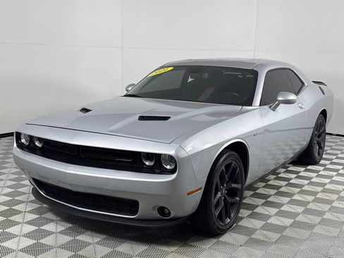 Used 2021 Dodge Challenger SXT w/ Blacktop Package image 9