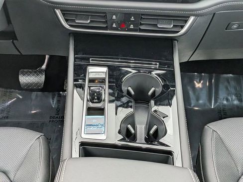 New 2026 Volkswagen Atlas SE FWD image 20