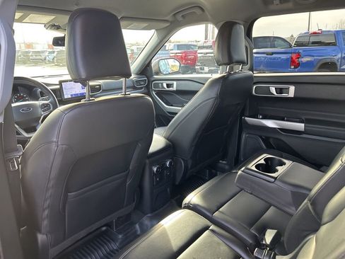 Used 2023 Ford Explorer XLT w/ Equipment Group 202A image 39