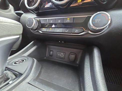 Used 2024 Nissan Sentra S image 23