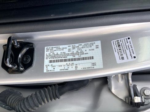 Certified 2019 Ford F150 Raptor w/ Equipment Group 802A Luxury image 37