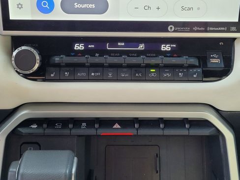 Used 2024 Toyota Sequoia Capstone image 19