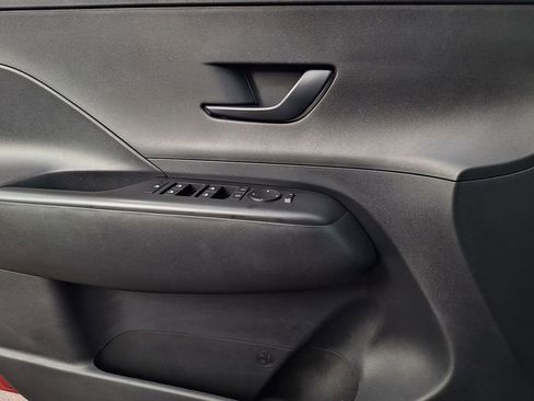 Certified 2024 Hyundai Kona SEL AWD/4WD image 9