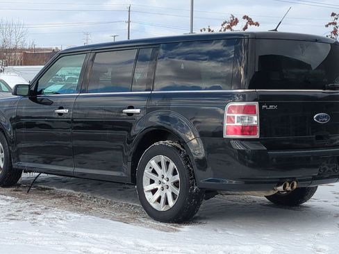Used 2010 Ford Flex SEL image 3