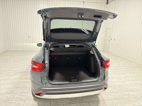 New 2026 Chevrolet Trax LT w/ LT Convenience Package FWD image 27