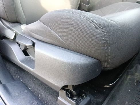Used 2024 Toyota Tacoma SR AWD/4WD image 31