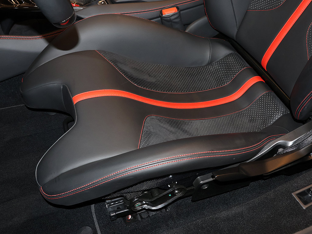 Certified 2023 Ferrari F8 Tributo RWD image 72